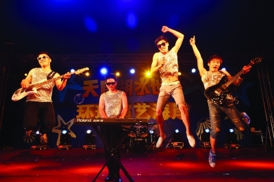 天目湖水世界360°玩水high翻一夏